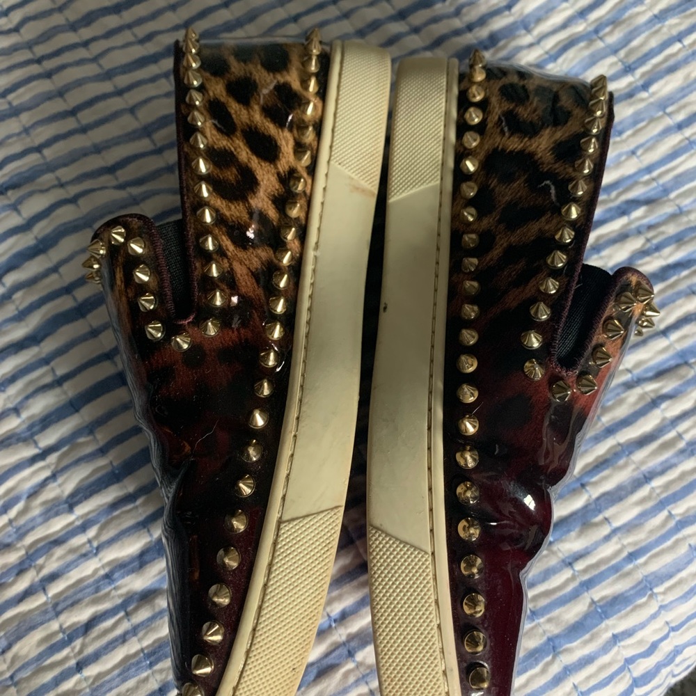 Shoes - Picture 2 of 6